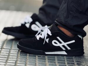 Home 39 Tenis Ous Gomes Branco Extra Essencial