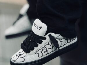 Home 27 Tesla Hertz Off White Bomb